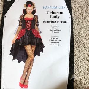 Wondetland Crimson Lady Halloween Costume